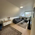 Charming House For 11 Persons In With Luxury Rooftop Deck & Free Parking *