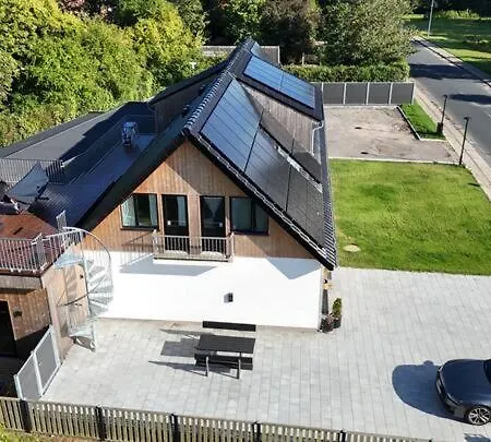 Charming House For 11 Persons In With Luxury Rooftop Deck & Free Parking 别墅 欧登塞