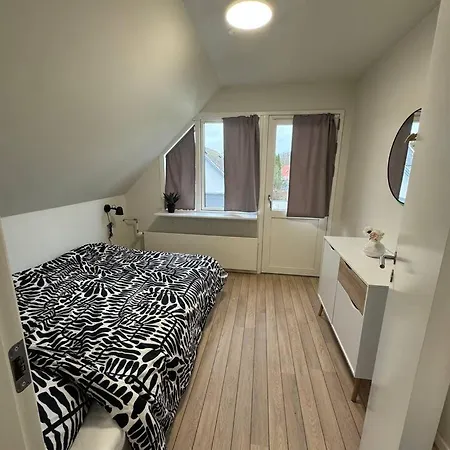 别墅 Charming House For 11 Persons In With Luxury Rooftop Deck & Free Parking 欧登塞