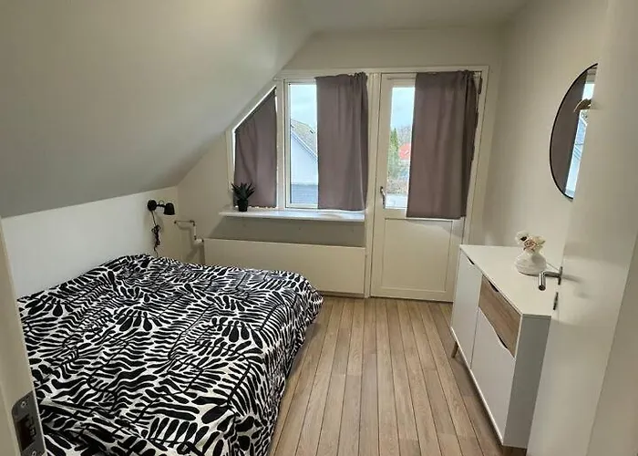 Villa Charming House For 11 Persons In With Luxury Rooftop Deck & Free Parking Odense
